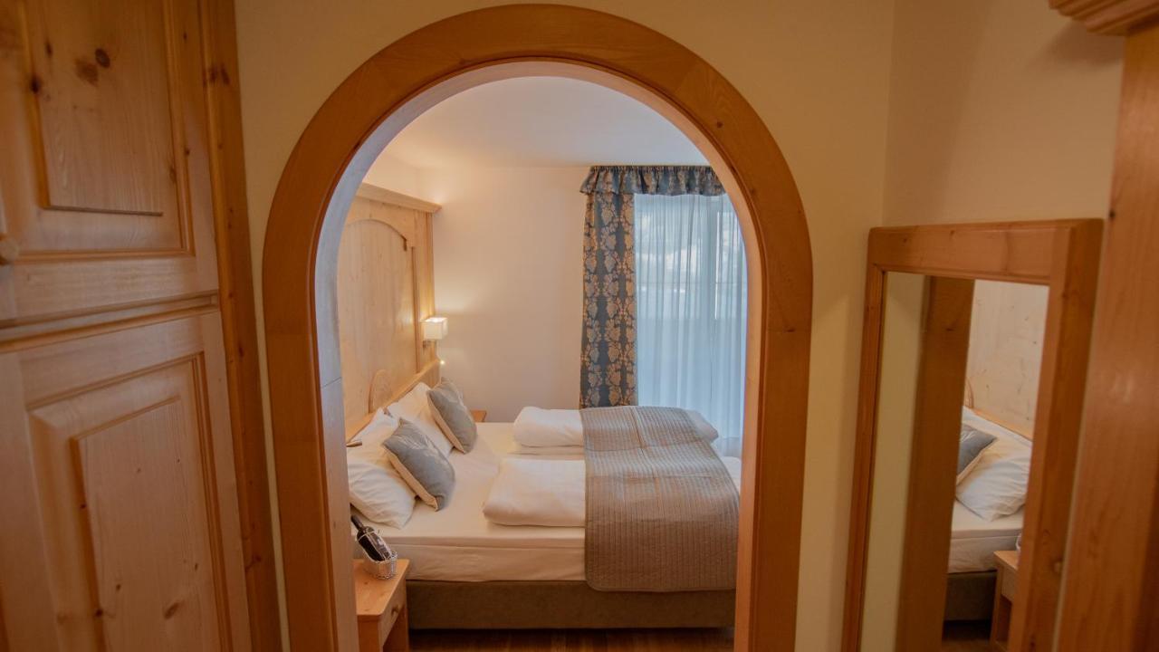 Hotel Diamant Park 坎皮泰洛迪法萨 外观 照片