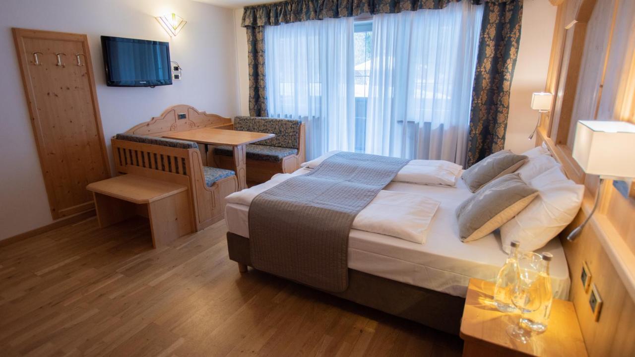 Hotel Diamant Park 坎皮泰洛迪法萨 外观 照片