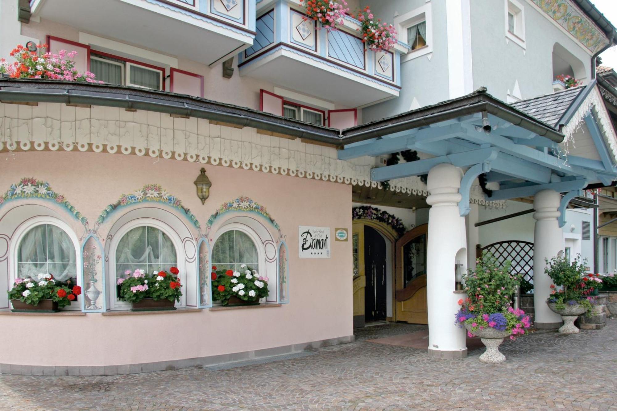 Hotel Diamant Park 坎皮泰洛迪法萨 外观 照片